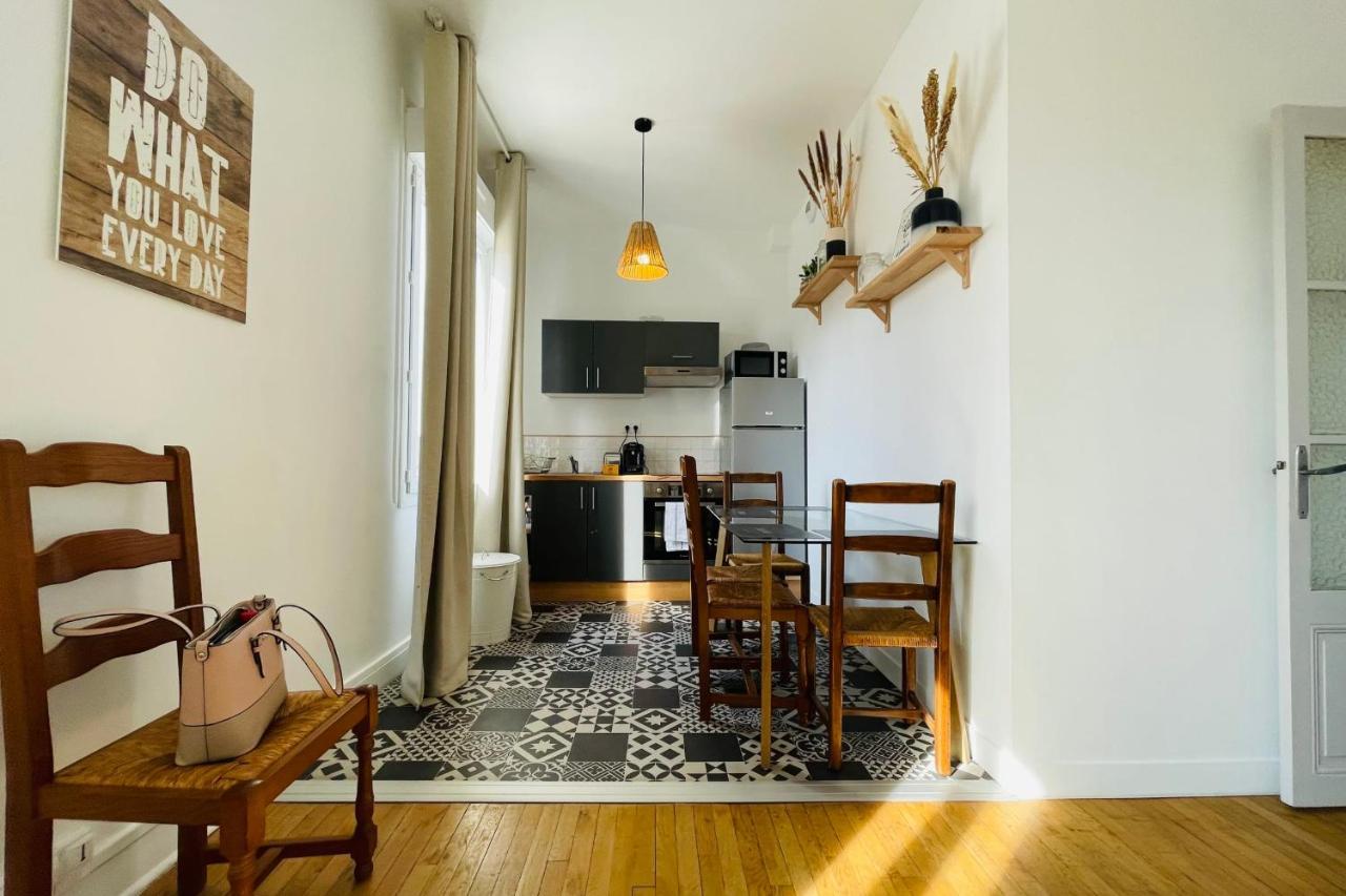 The Timeless - Balzacien Apartment ตูร์ ภายนอก รูปภาพ